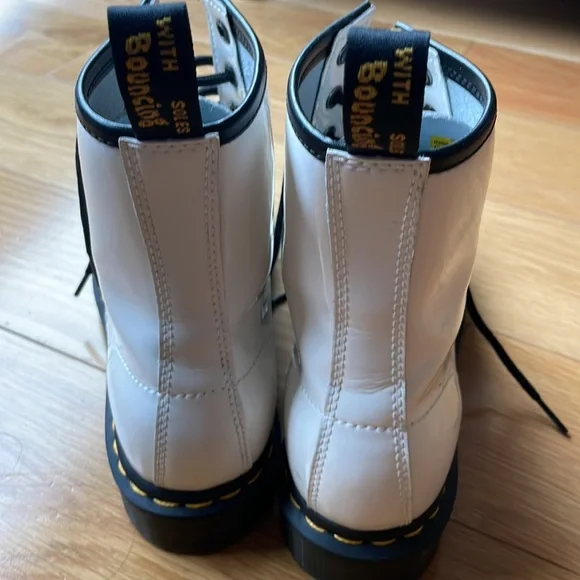 White Dr. Martens - size 8 - Picture 2 of 4